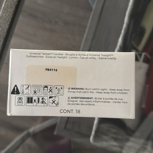 PartyLite MiniScents Cream Box 18 piece set of tea light - Picture 3 of 6